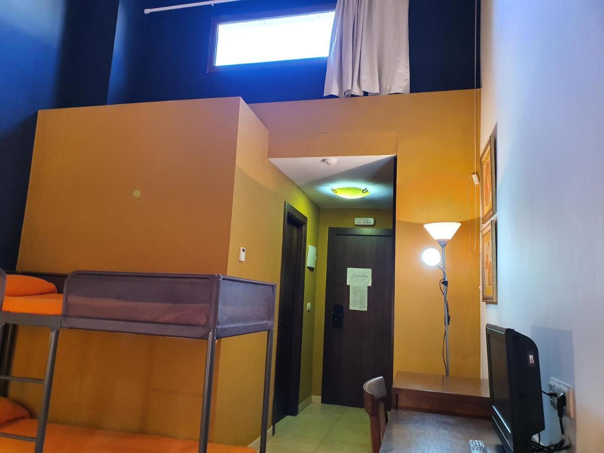 Hotel Masia El Molinete โมรา เด รูเบียรอส ภายนอก รูปภาพ